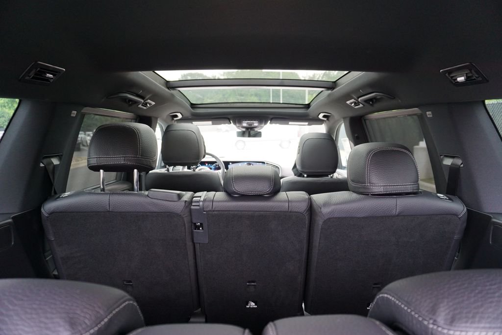 New 2026 Polar White Mercedes-Benz GLS 450 image 21