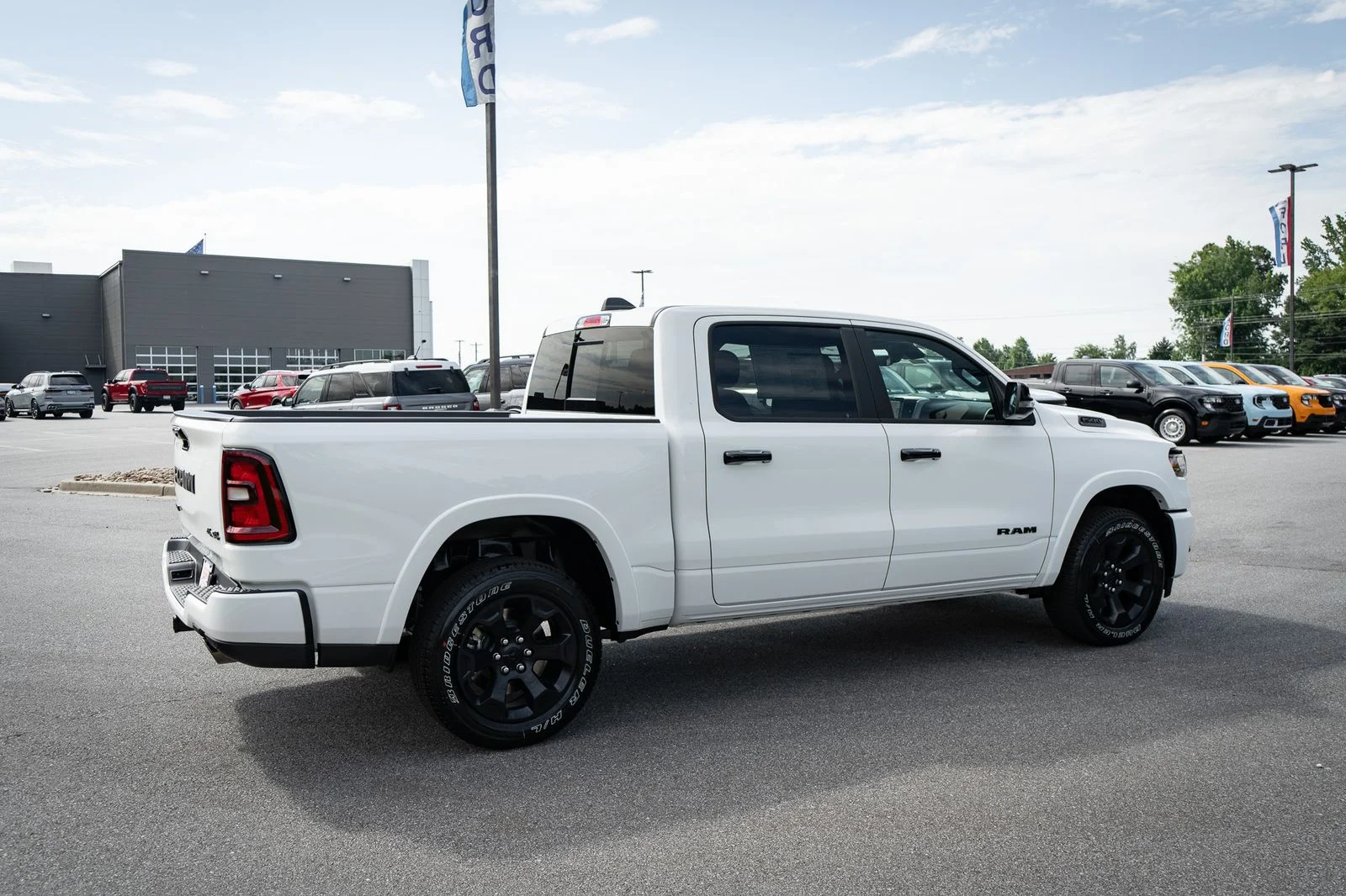 New 2026 Bright White Clear-Coat Exterior Paint RAM Big Horn/Lone Star image 10