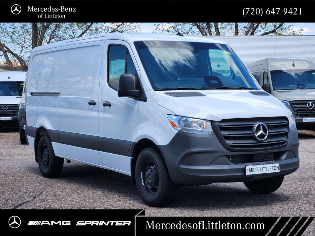New 2026 Arctic+White Mercedes-Benz Cargo 144 WB image 3