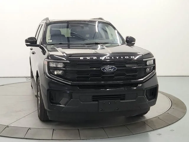 Used 2025 Black Ford Active image 3