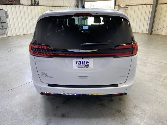 2026 Chrysler Pacifica Select - Photo 7