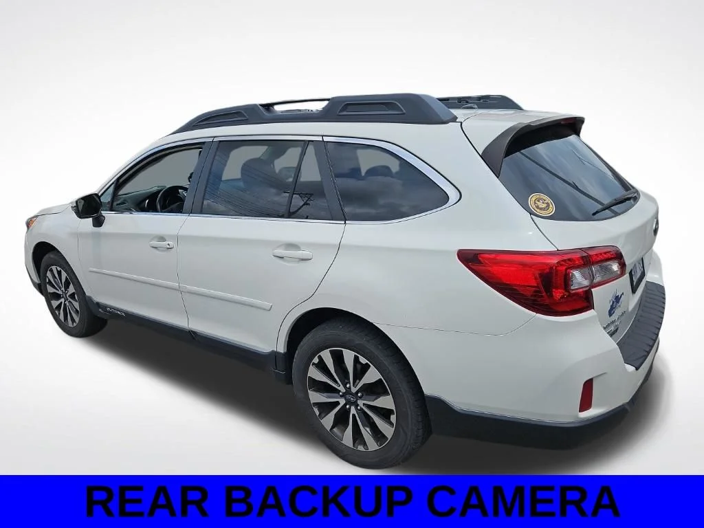 Used 2015 White Subaru 2.5i image 7