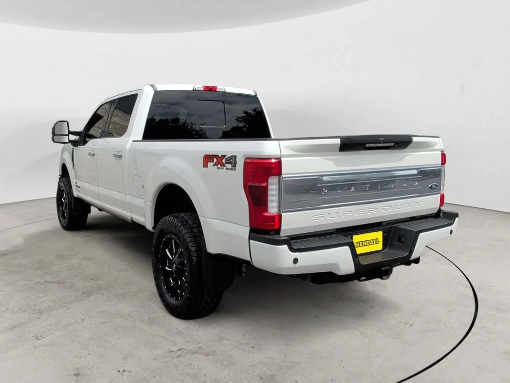 Used 2017 White Ford Platinum image 3