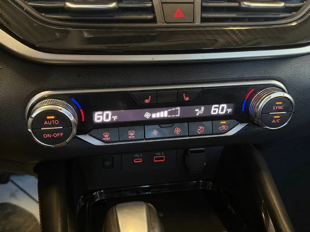 Used 2025 White Nissan 2.5 SR image 23