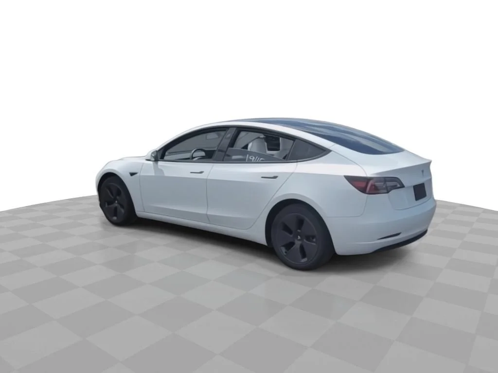 Used 2022 White Tesla RWD image 6