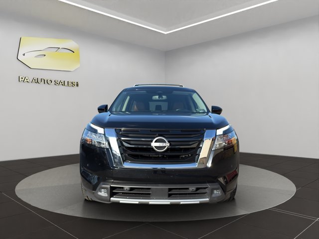 Used 2022 Super Black Nissan Platinum image 2