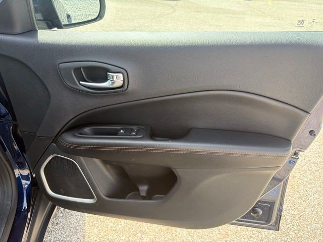 Used 2019 Jazz Blue Pearlcoat Jeep Limited image 19