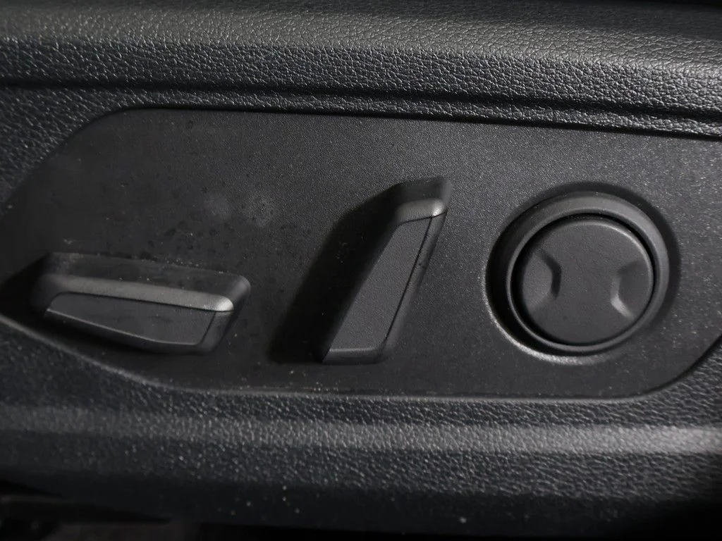 Used 2025 Gray Kia X-Line image 32