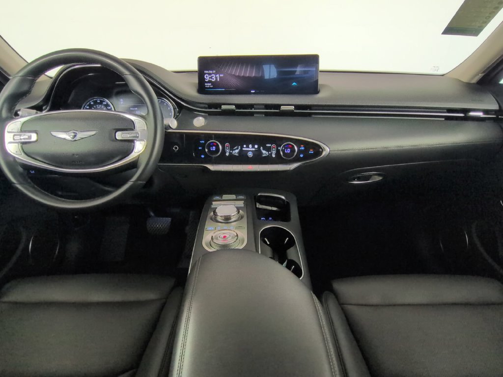 2025 GENESIS GV70 Standard - Photo 21