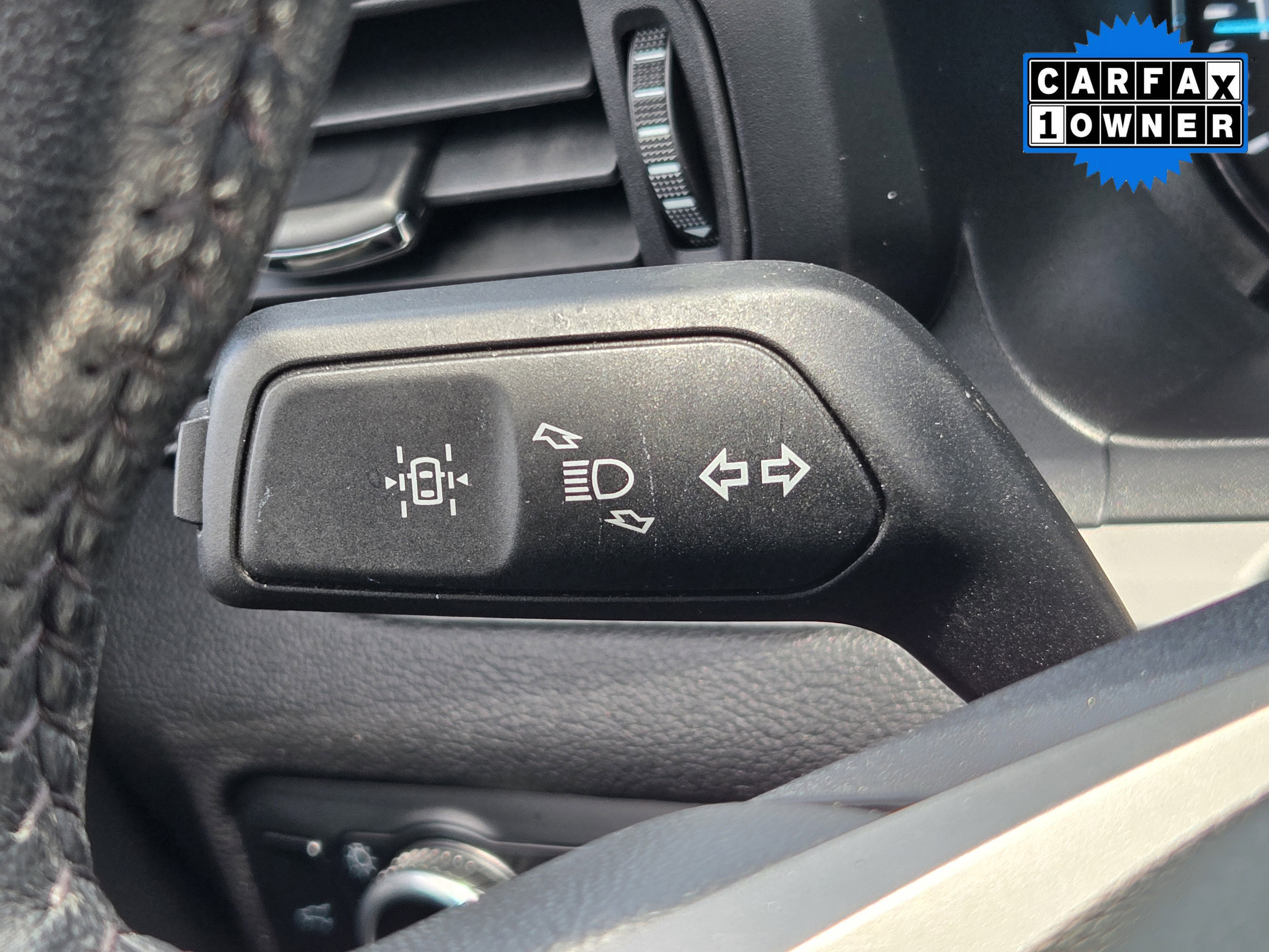 Used 2023 White Metallic Ford XLT image 26
