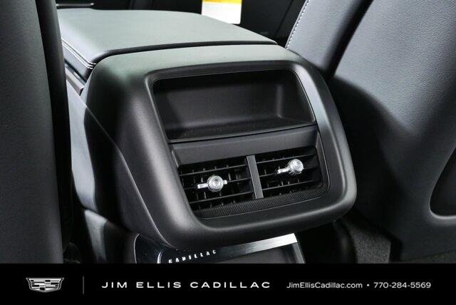 2027 Cadillac LYRIQ Luxury - Photo 20