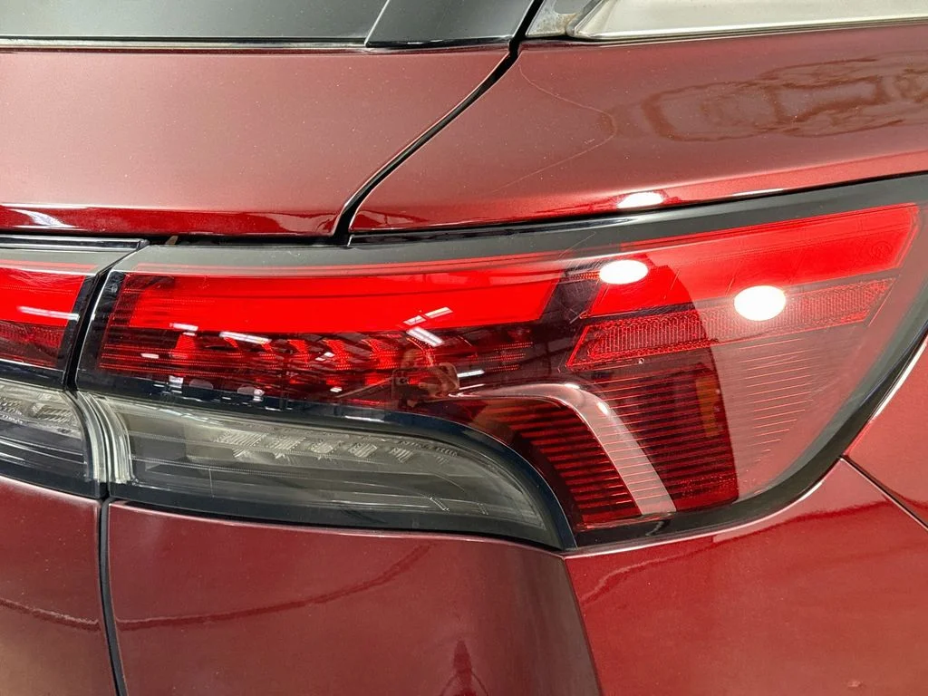 Certified Used 2023 Red INFINITI LUXE image 37