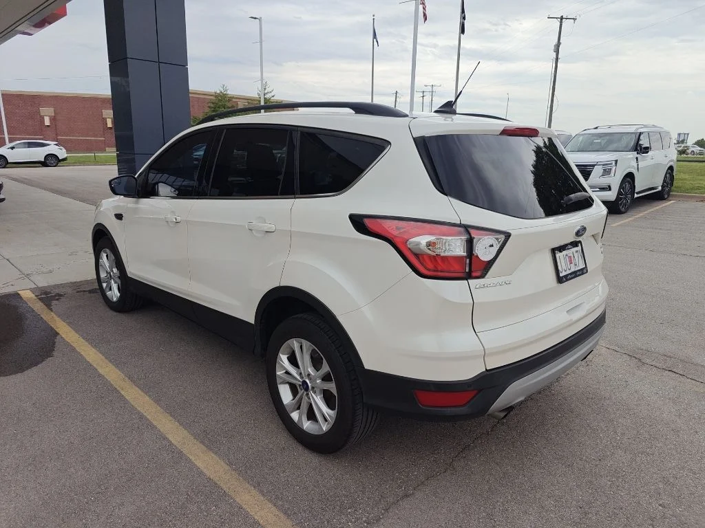 Used 2018 White Ford SEL image 6