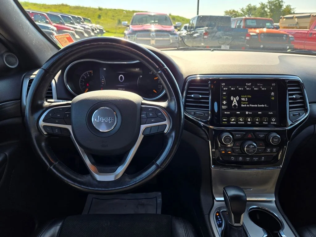 Certified Used 2020 Black Jeep Altitude image 19