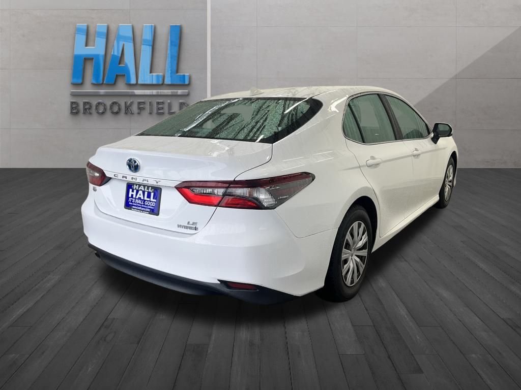 2022 Toyota Camry Hybrid LE photo 4