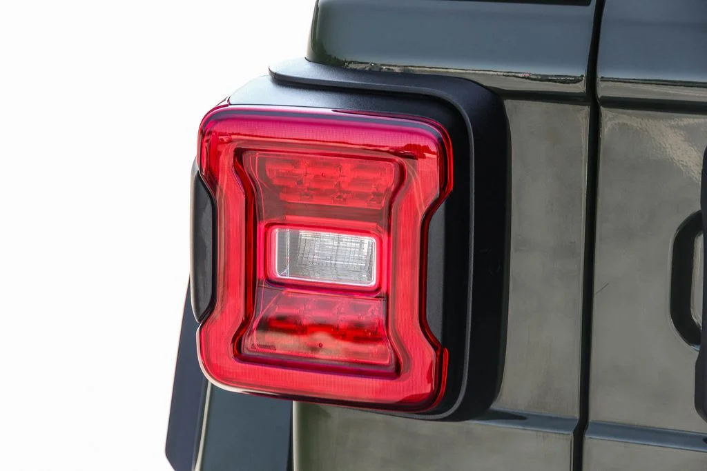 Used 2022 Green Jeep Unlimited Rubicon 392 image 7