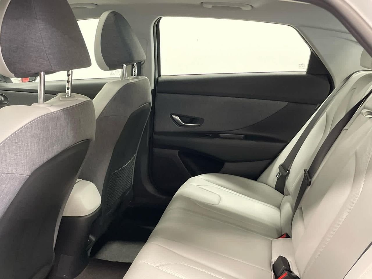 New 2026 Serenity White Hyundai Limited image 15