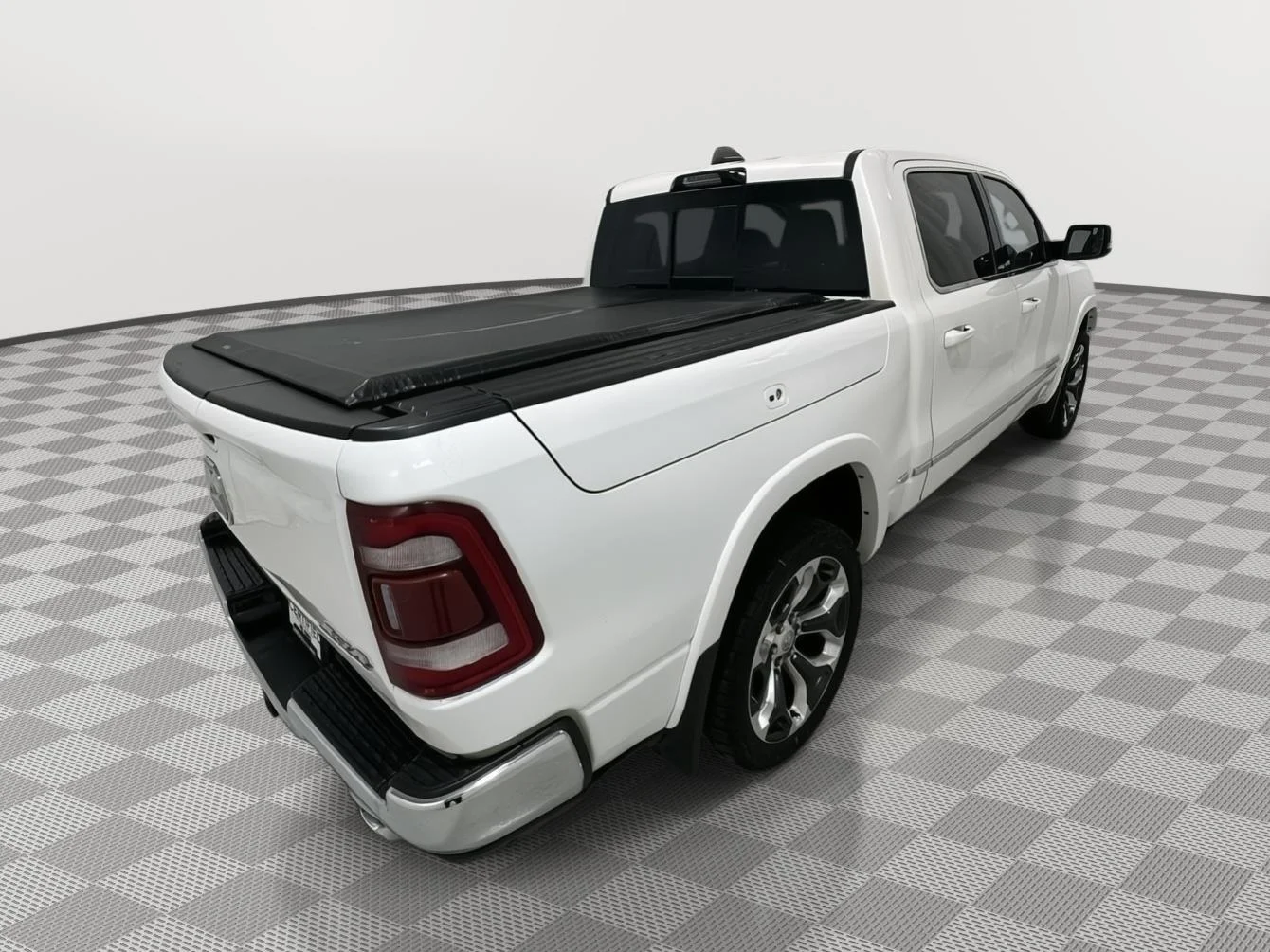 Used 2023 Ivory White Tri-coat Pearlcoat Ram Limited image 5