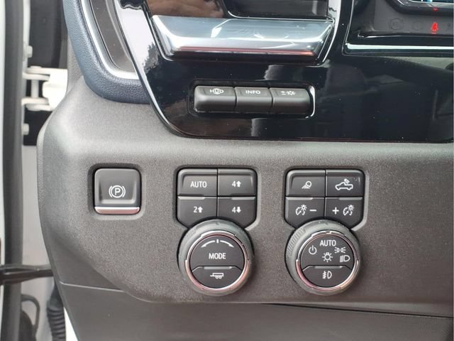 Used 2024 Iridescent Pearl Tricoat Chevrolet High Country image 15