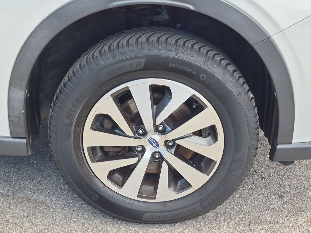 Used 2020 White Subaru Premium image 9