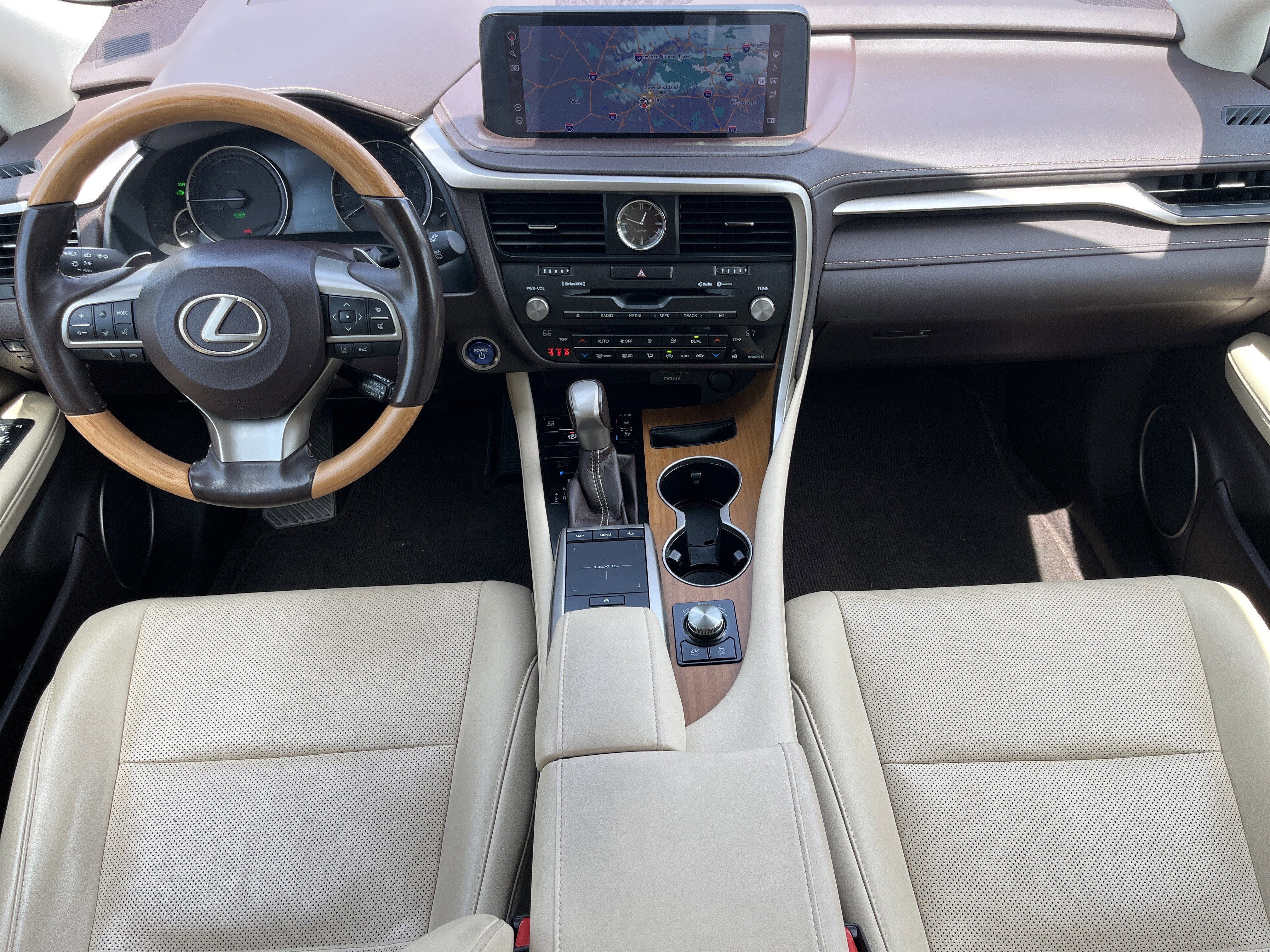 Used 2020 Eminent White Pearl Lexus RX 450h image 3