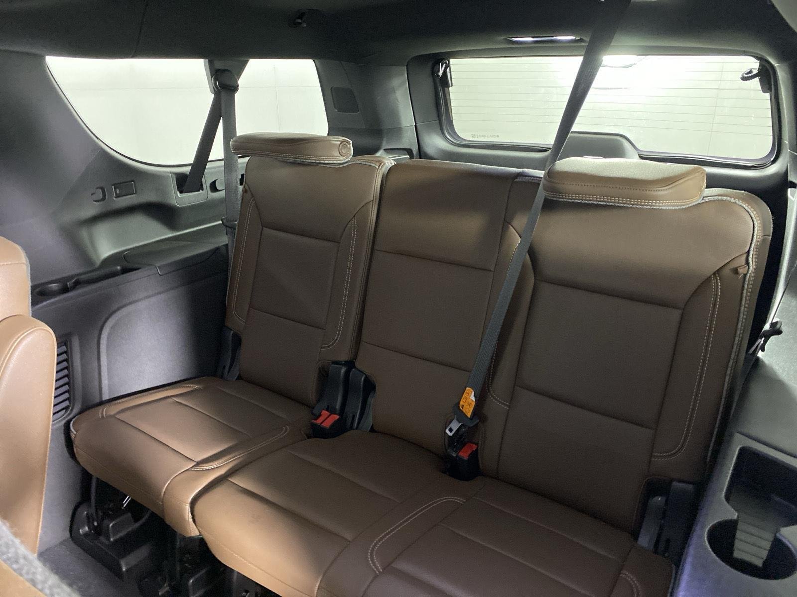 Used 2023 Iridescent Pearl Tricoat Chevrolet High Country image 27