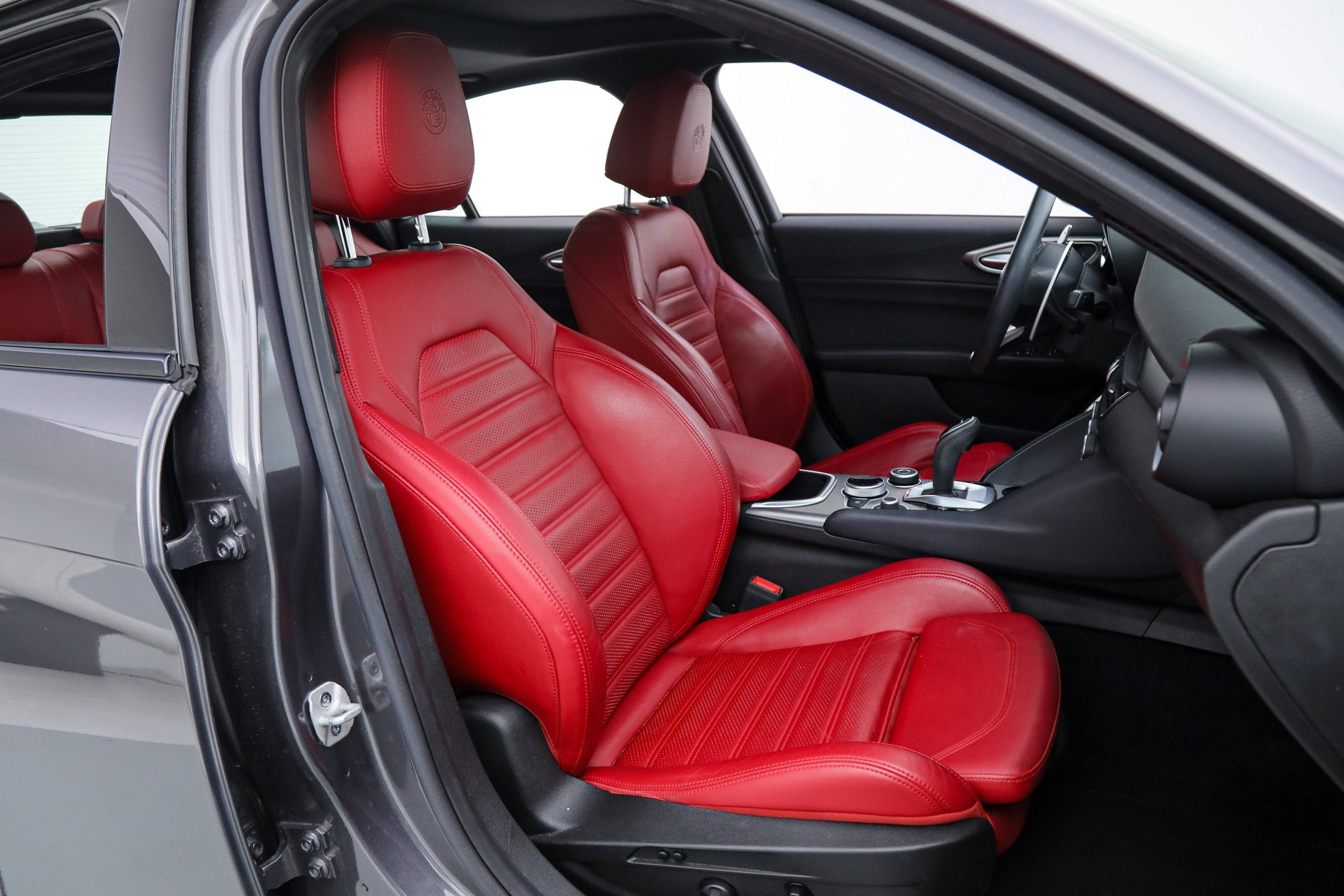 Used 2023 Gray Alfa Romeo Veloce image 13