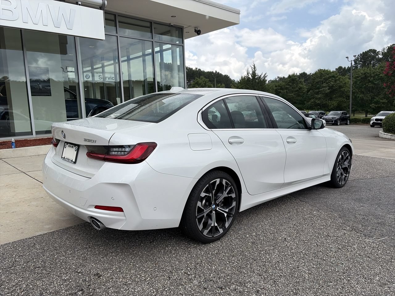 Used 2025 Mineral White Metallic BMW 330i image 8