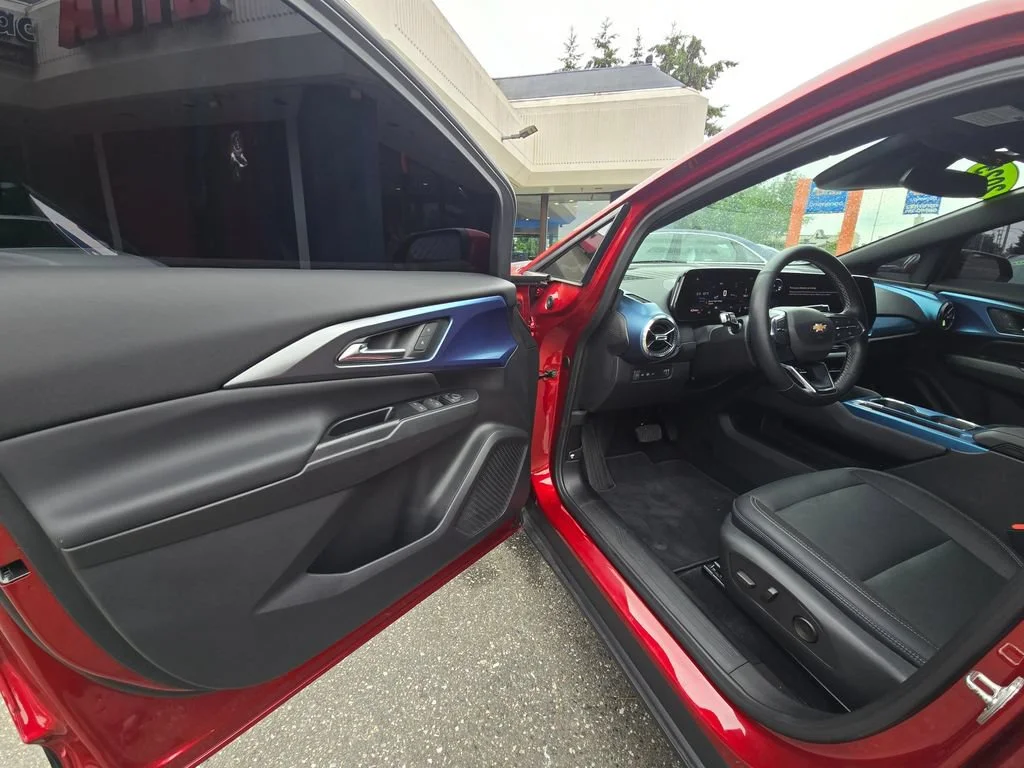 Used 2025 Radiant Red Tintcoat Chevrolet LT image 19