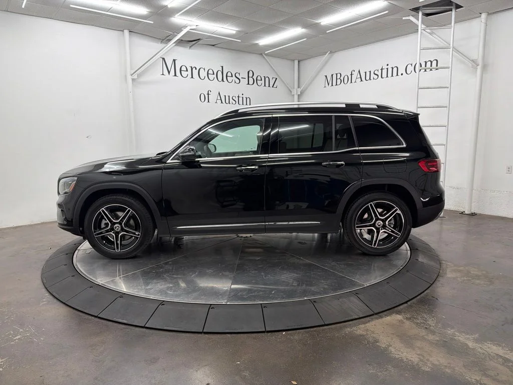New 2026 Black Mercedes-Benz GLB 250 image 4