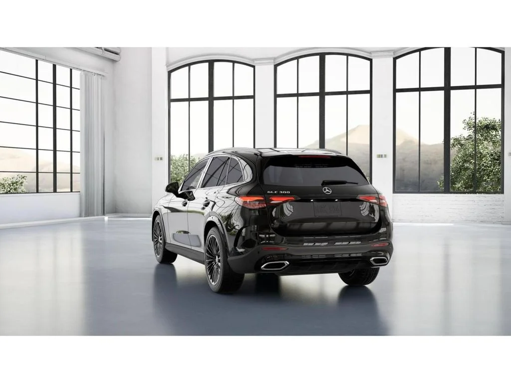 New 2027 Black Mercedes-Benz GLC 300 image 27