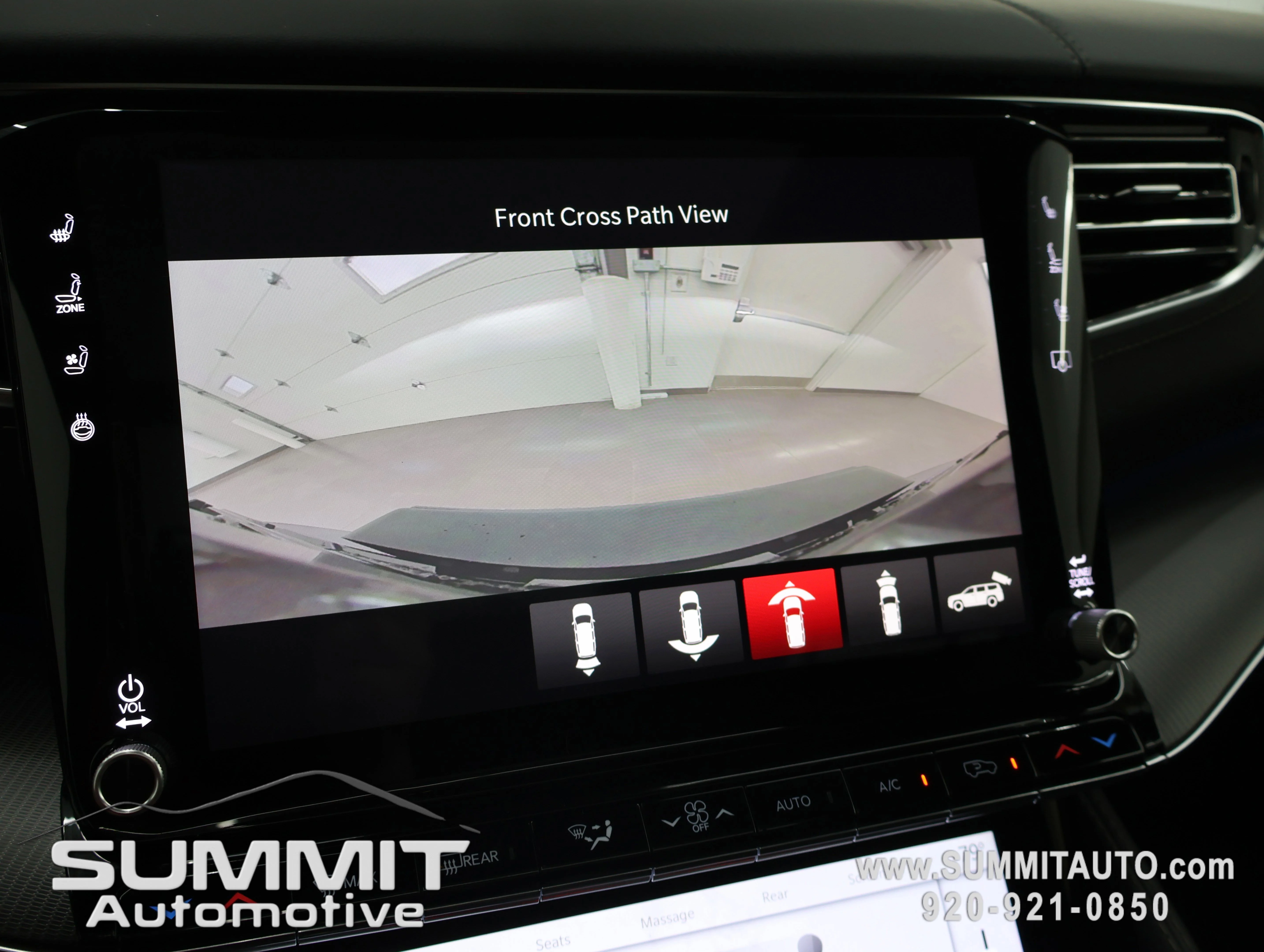 New 2026 Bright White Clear-Coat Exterior Paint Jeep Summit Obsidian image 19