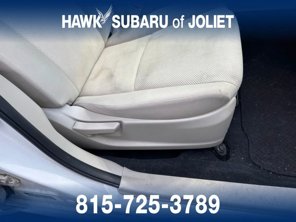 Used 2014 Satin White Pearl Subaru 2.0i Premium image 7
