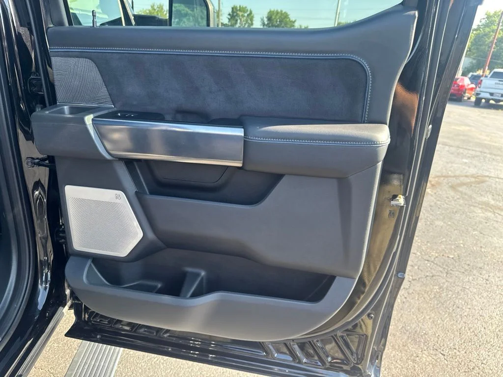 Used 2025 Black Metallic Ford Platinum image 42