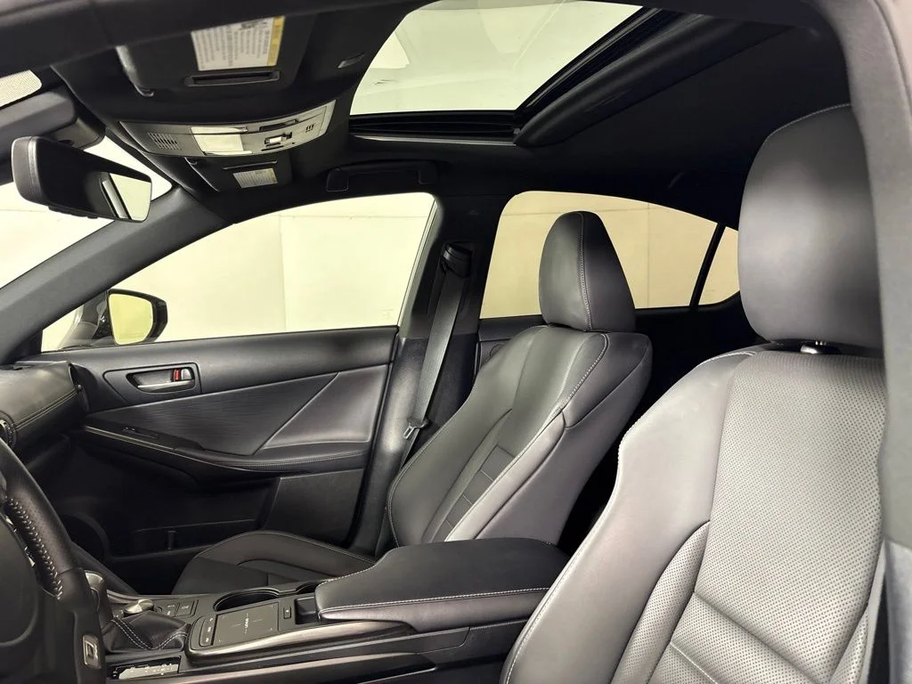 Used 2024 White Lexus 500 F SPORT Performance Premium image 31