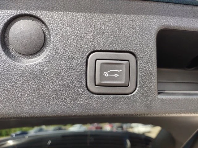 Certified Used 2025 Lakeshore Blue Metallic Chevrolet RS image 20
