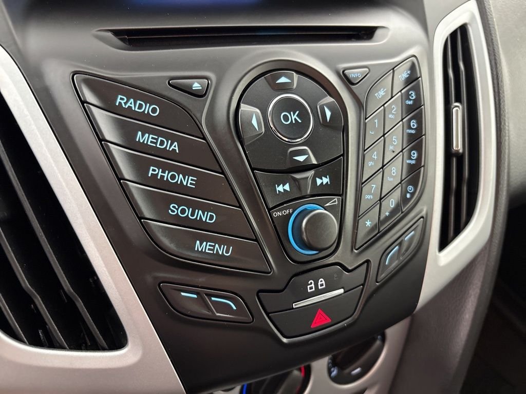 Used 2014 Black Ford SE image 29