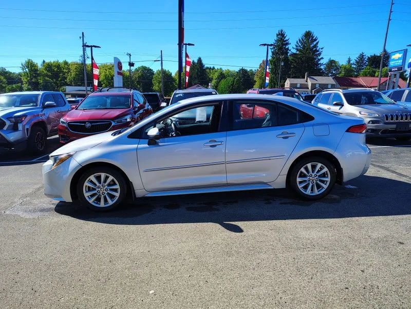 Used 2025 Silver Toyota LE image 8