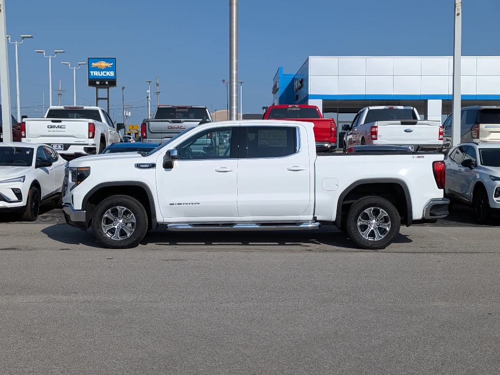 New 2026 Summit White GMC SLE image 7