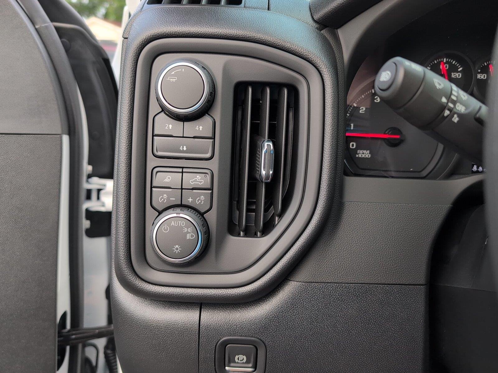 2026 Chevrolet Silverado 2500 HD Custom - Photo 28