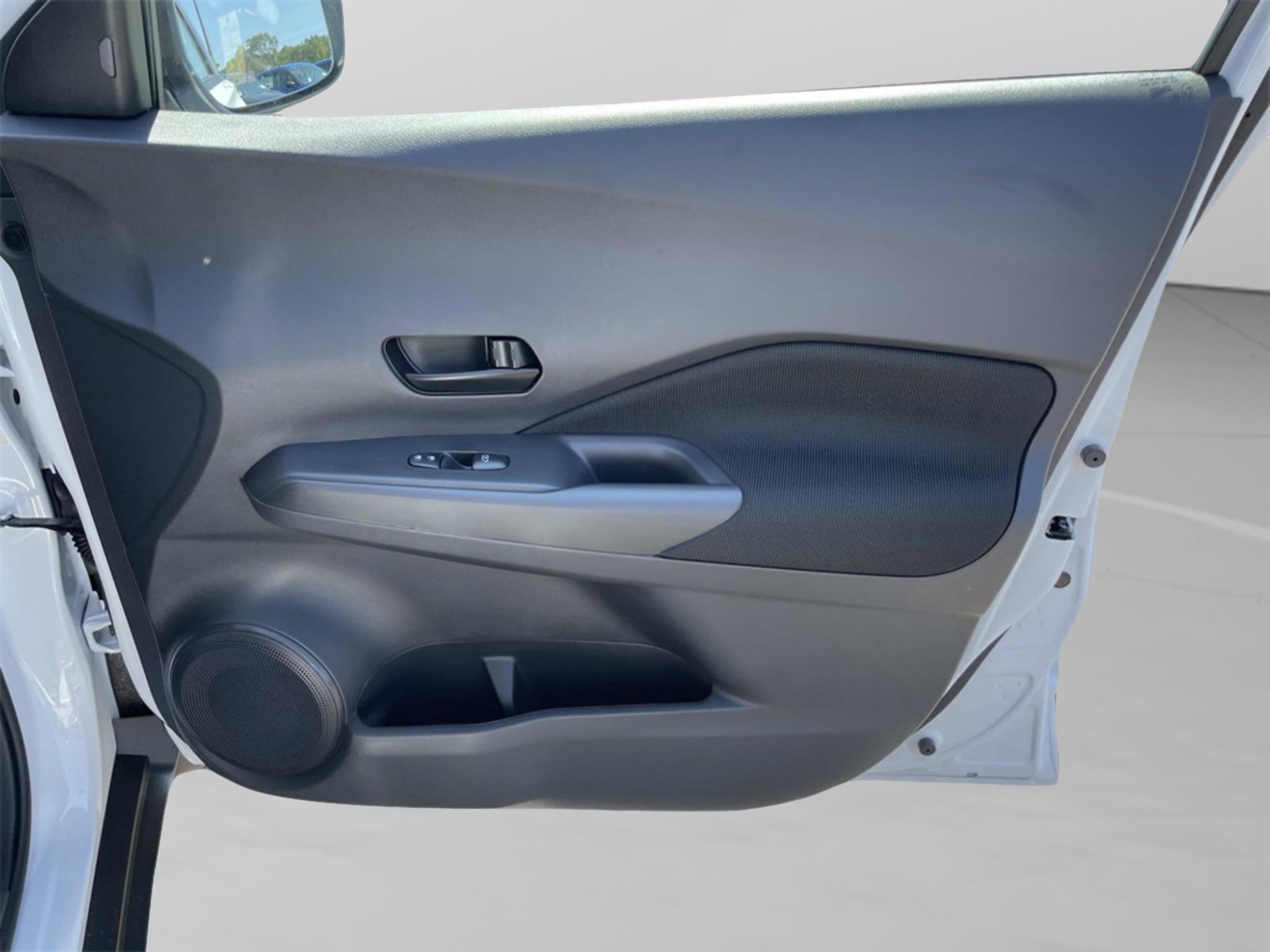 2025 Nissan KICKS PLAY Base - Photo 26