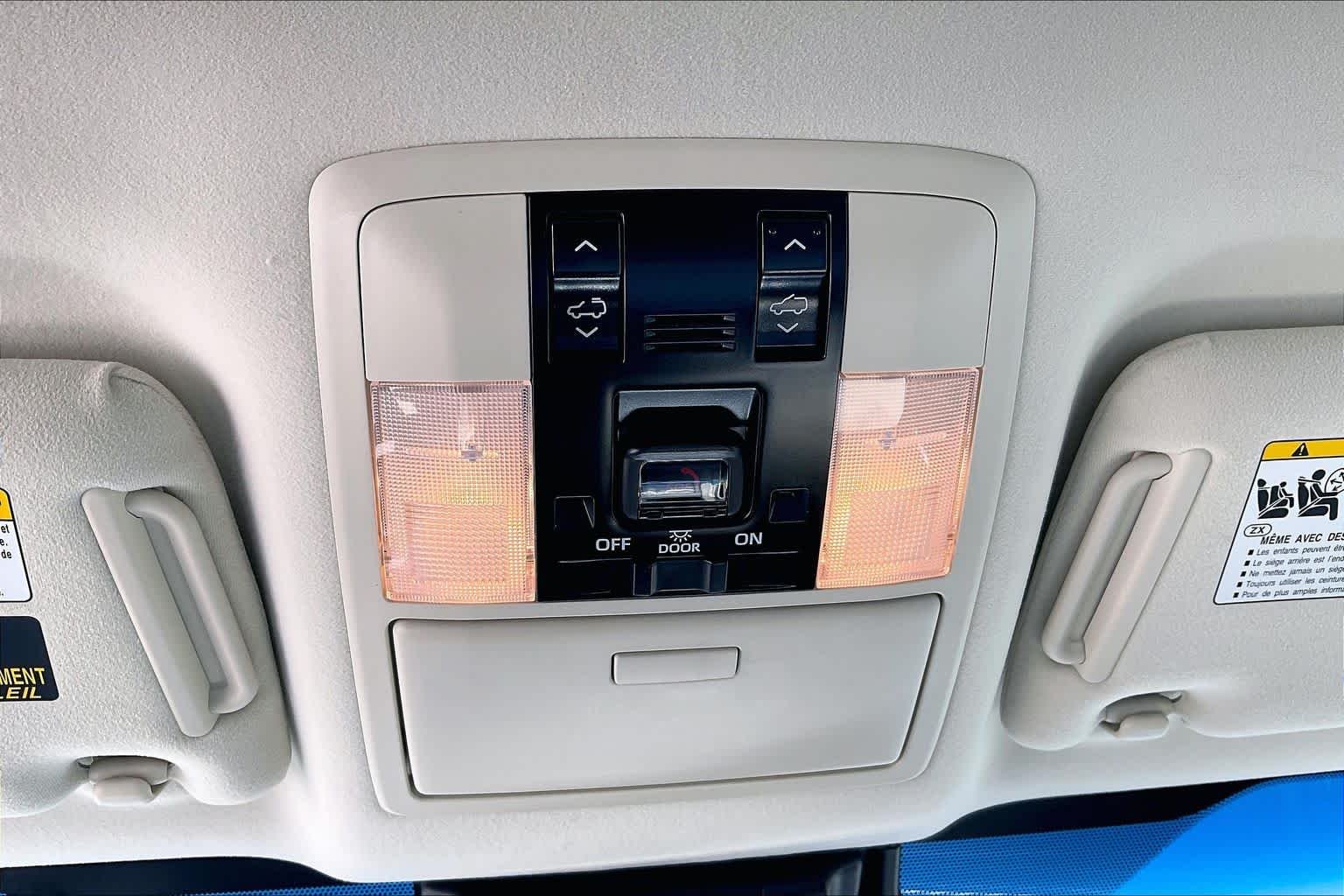 Used 2023 Atomic Silver Lexus Premium image 33