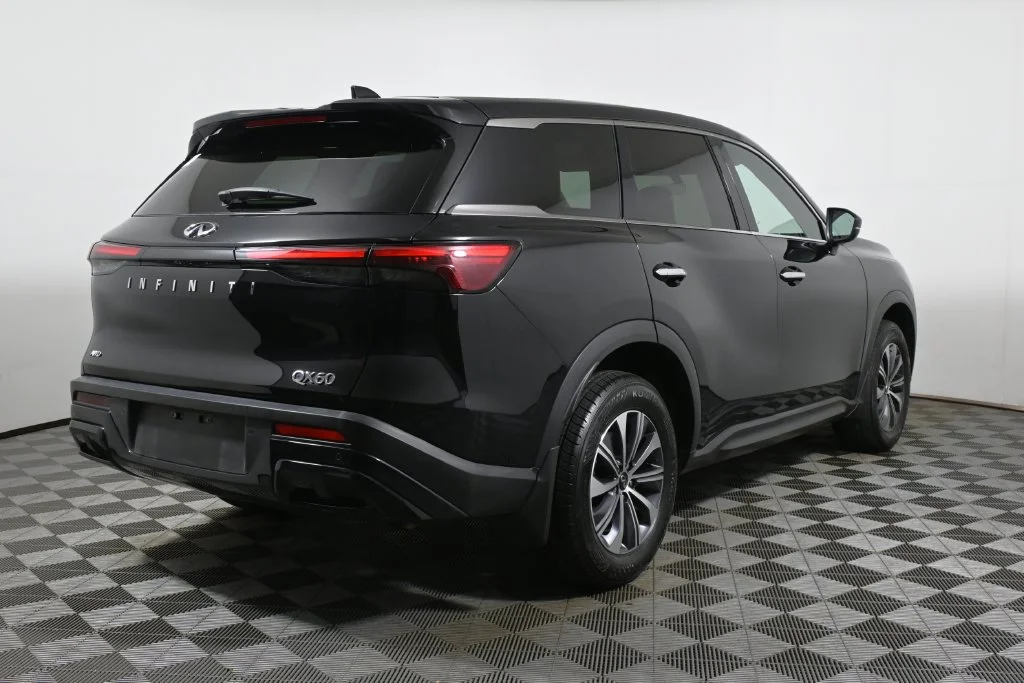 Certified Used 2023 Black INFINITI PURE image 7