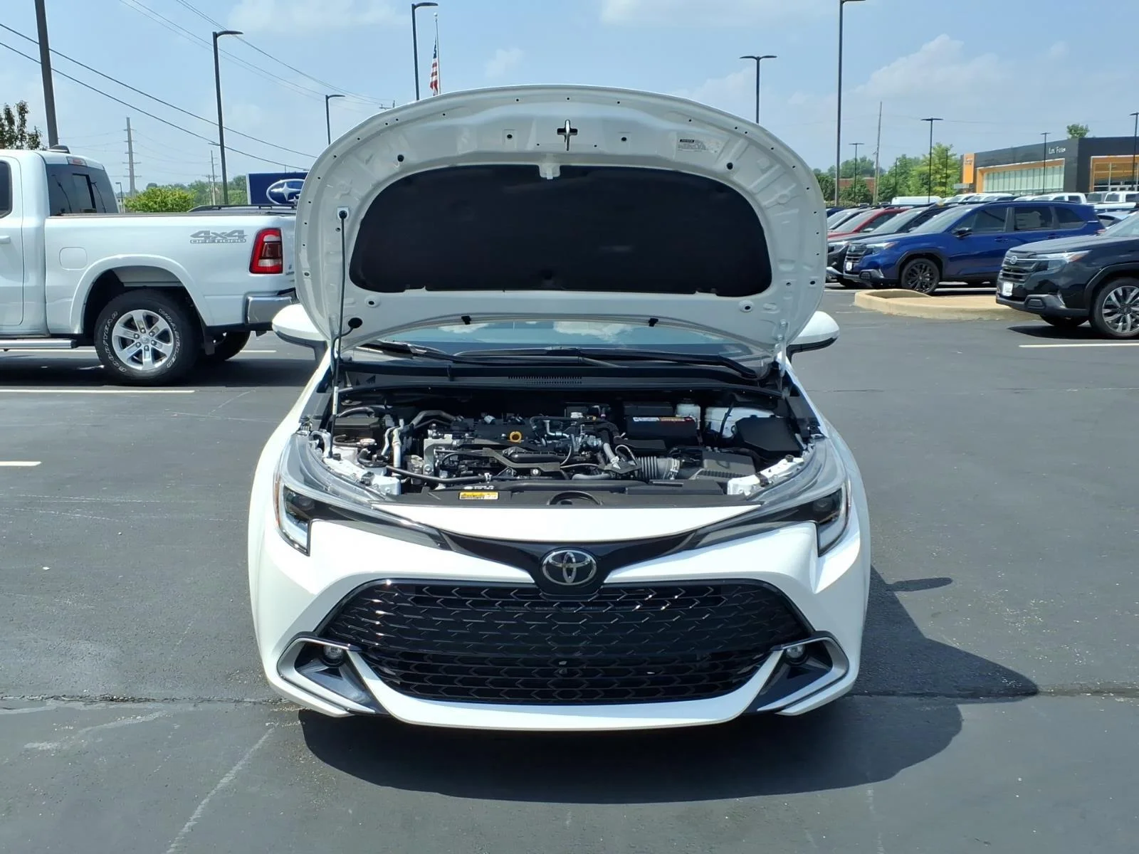 Used 2024 Ice Cap Toyota XSE image 31