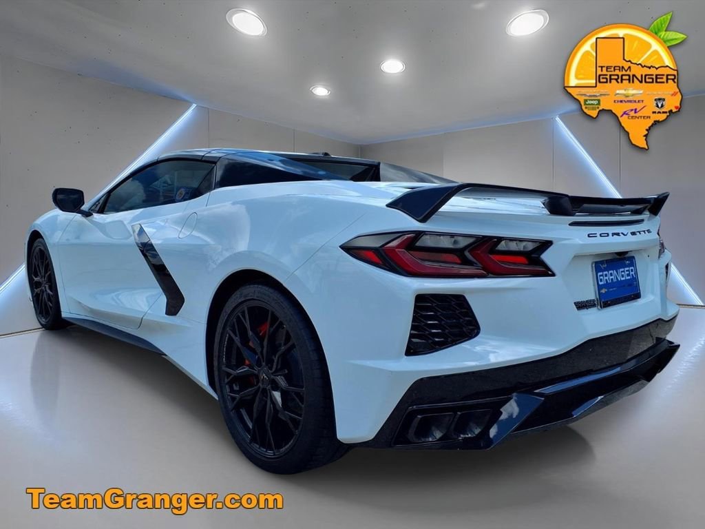 Used 2023 Arctic White Chevrolet 2LT image 4