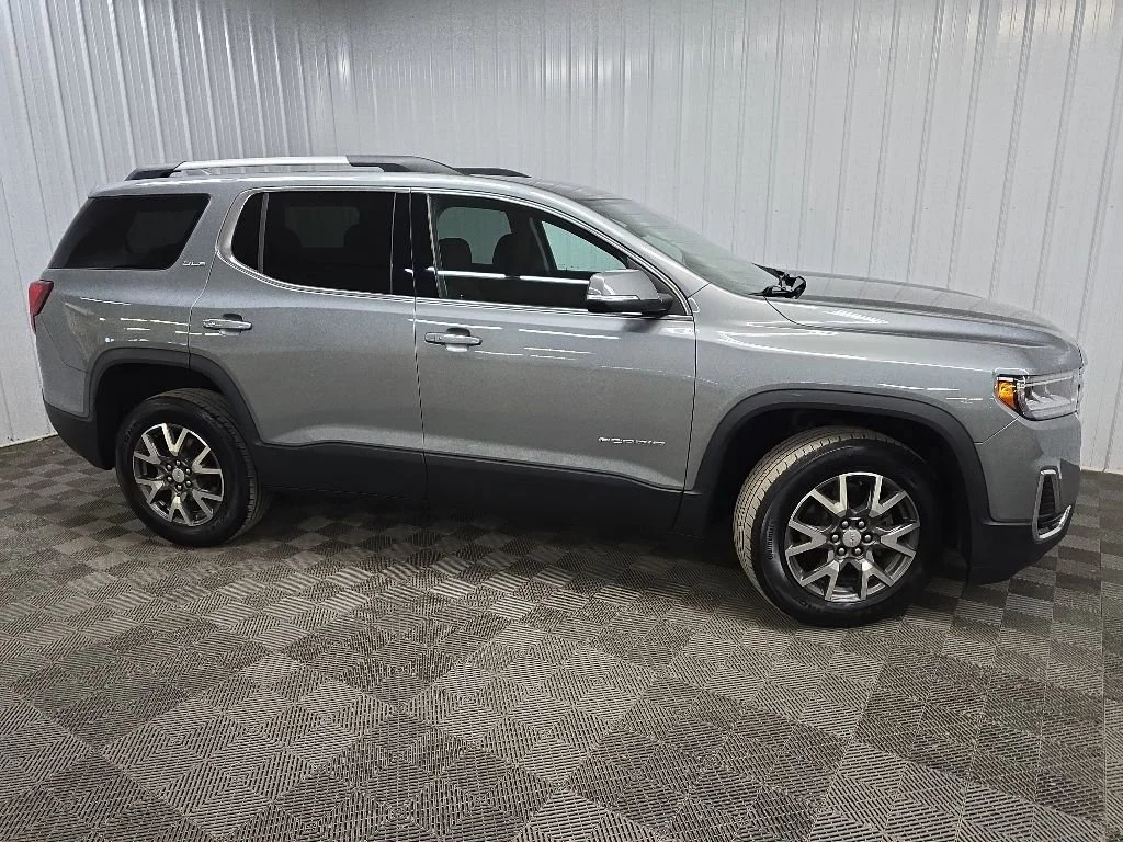 2023 GMC Acadia SLE AWD's photo