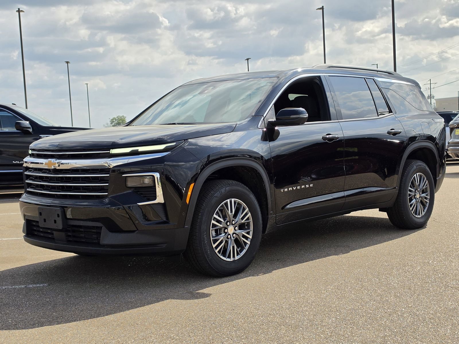 2026 Chevrolet Traverse FWD LT's photo