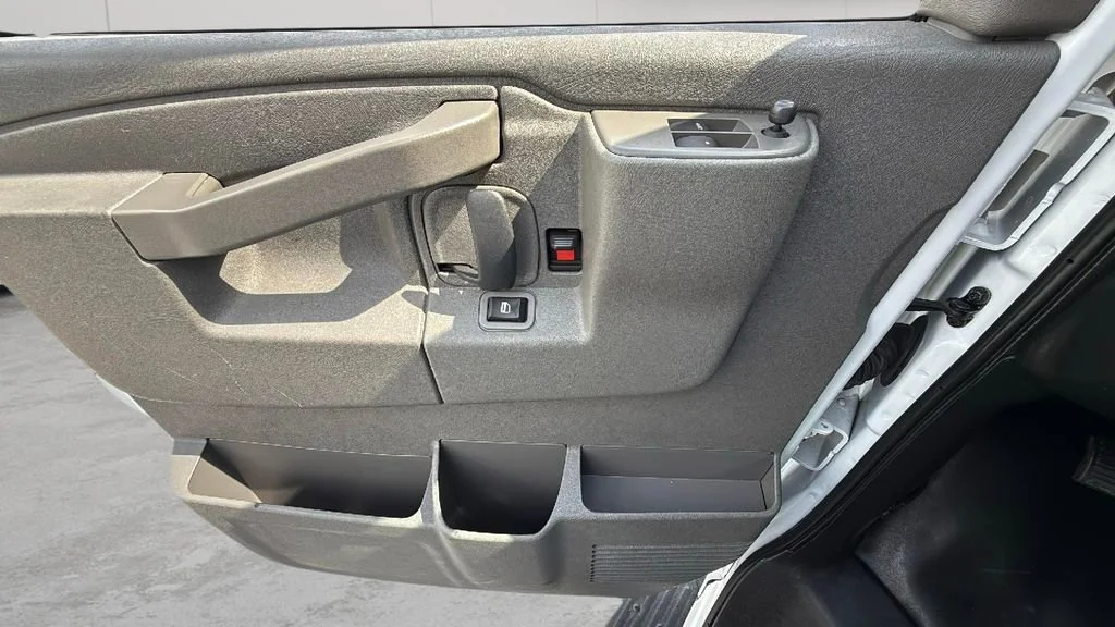 Used 2023 Summit White Chevrolet 1LS image 23