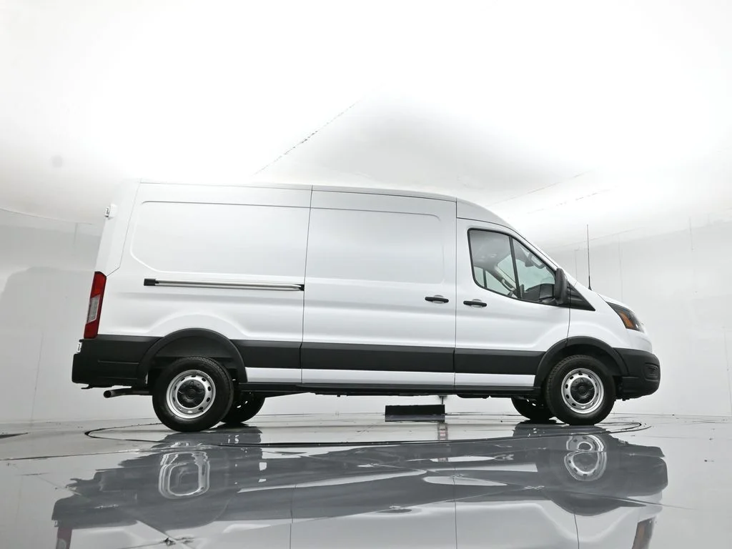 New 2026 White Ford Base image 43