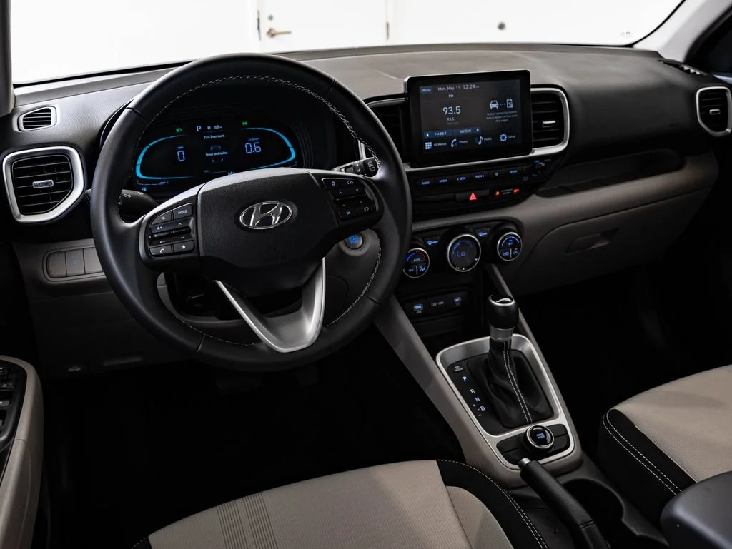 Used 2025 Mirage Green Hyundai SEL image 4